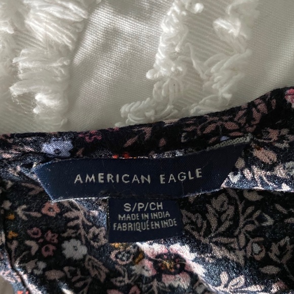 american eagle flowy shirt - Picture 2 of 2